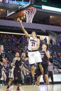 Men's Basketball Semis Photo